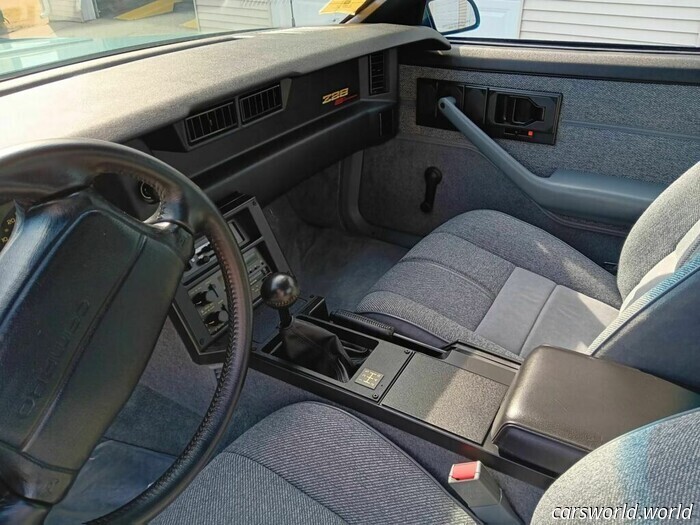 El Camaro Z28 De 1992 Emerge Del Almacenamiento Eterno Con 1,324 Millas | Carscoops